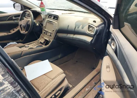 2017 Nissan Maxima 3.5 Sv z USA, uszkodzony, nr VIN 1N4AA6AP4HC396403